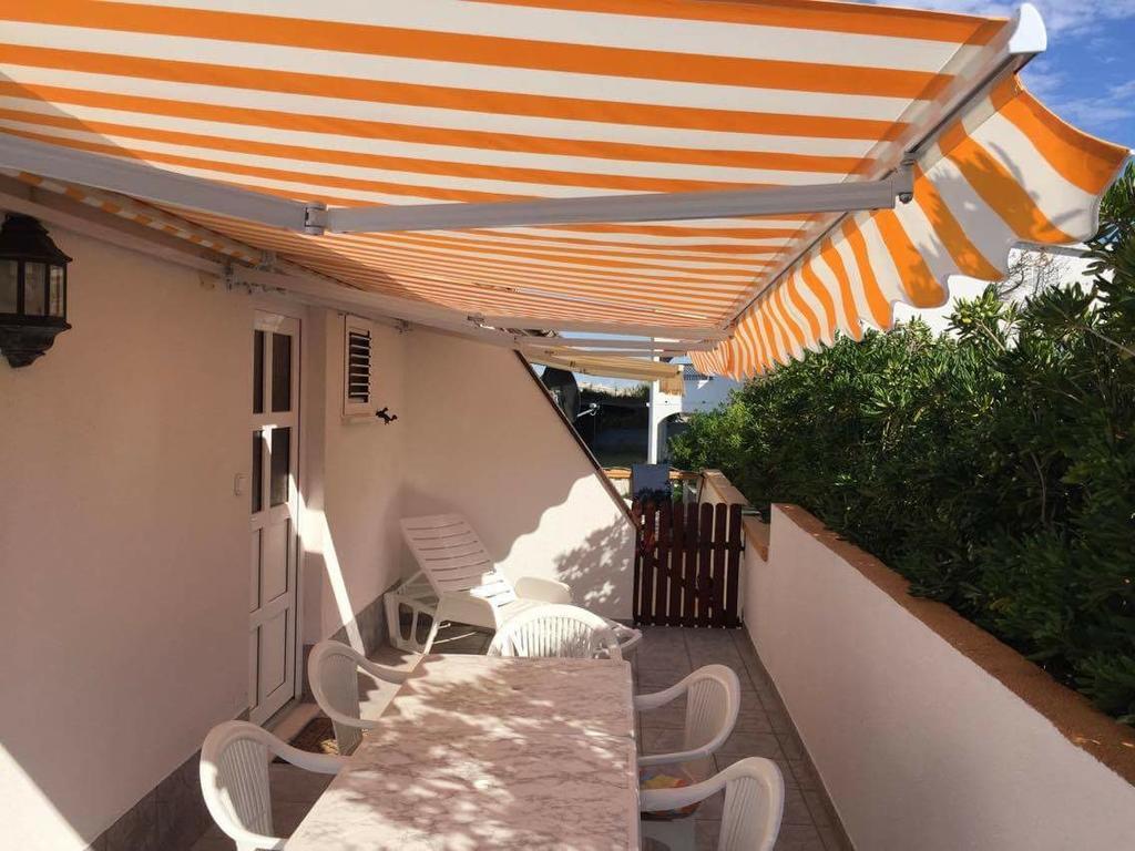 Island Of Pag Holiday Apartments Ngoại thất bức ảnh