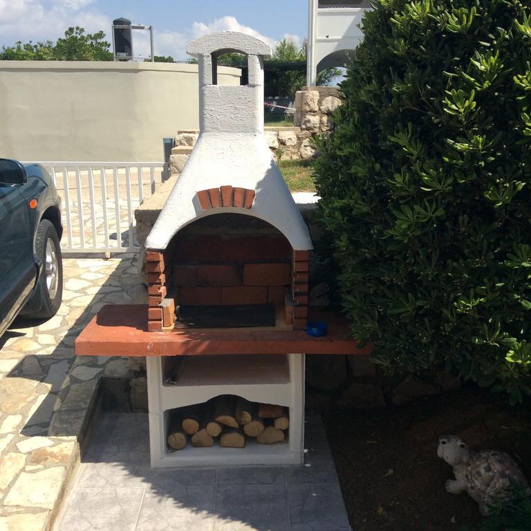 Island Of Pag Holiday Apartments Ngoại thất bức ảnh