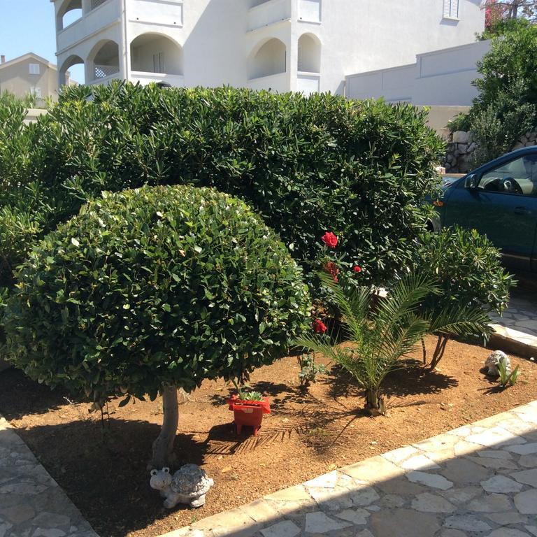 Island Of Pag Holiday Apartments Ngoại thất bức ảnh