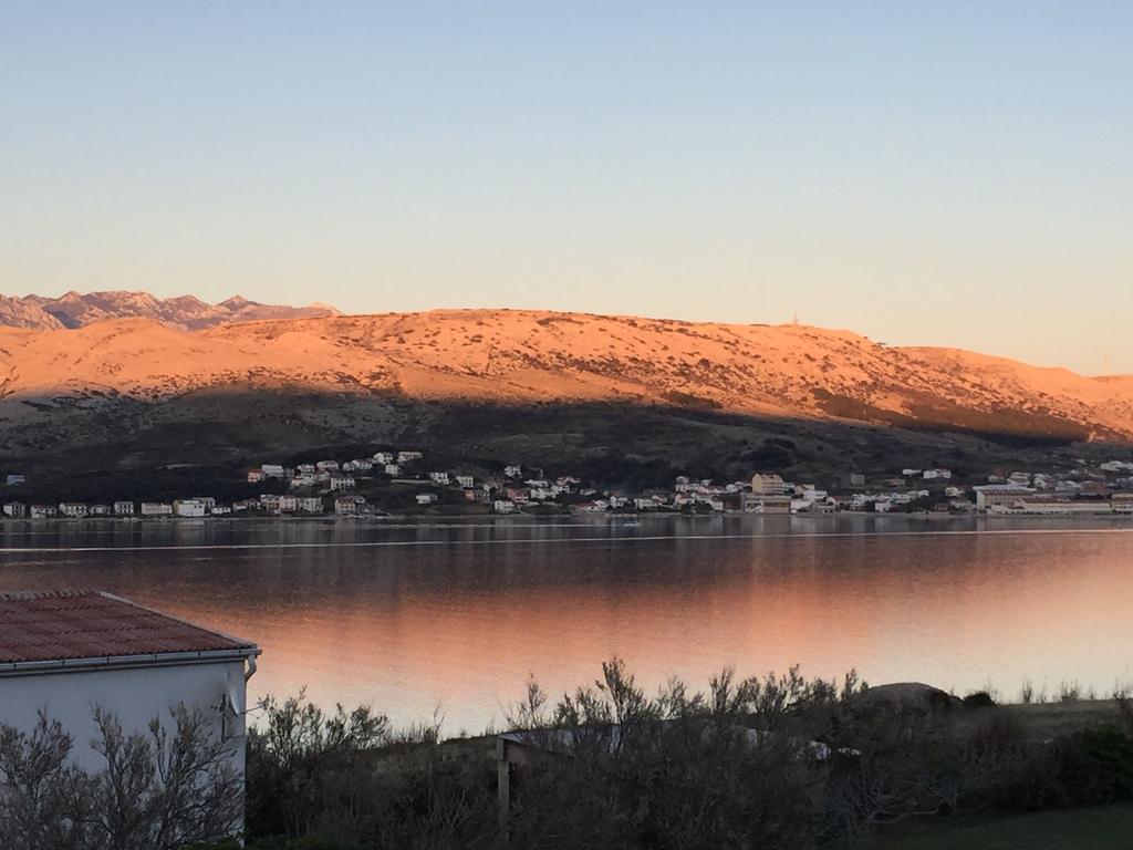 Island Of Pag Holiday Apartments Ngoại thất bức ảnh