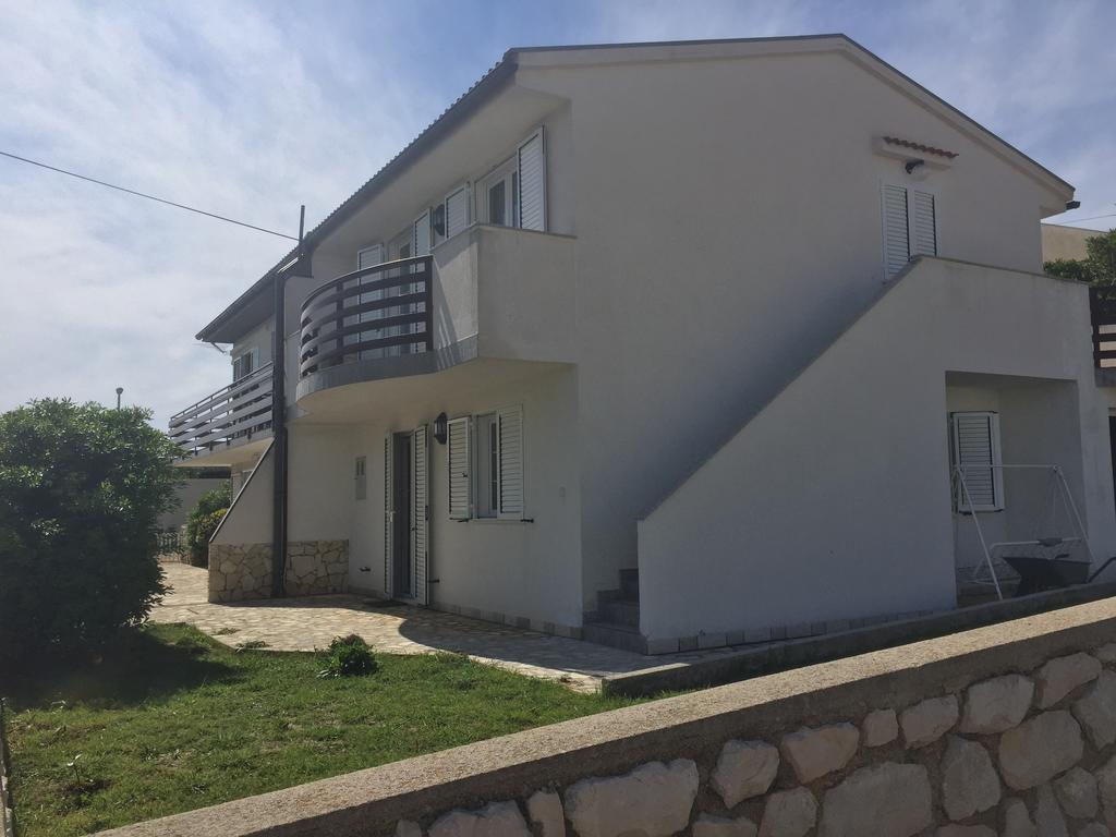 Island Of Pag Holiday Apartments Ngoại thất bức ảnh