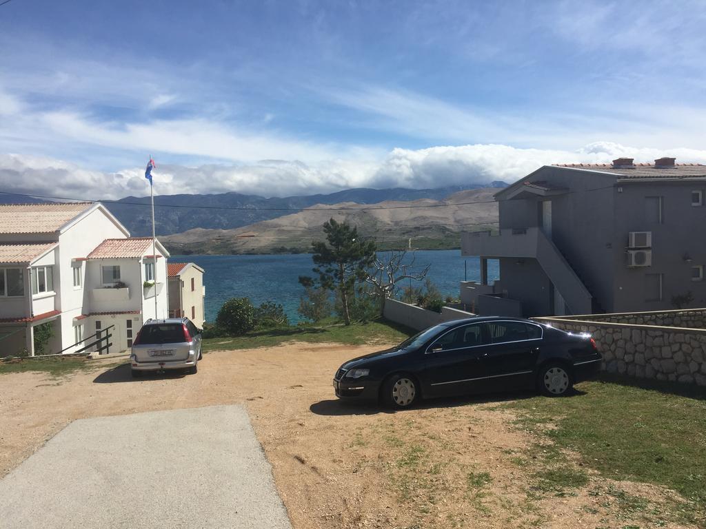 Island Of Pag Holiday Apartments Ngoại thất bức ảnh