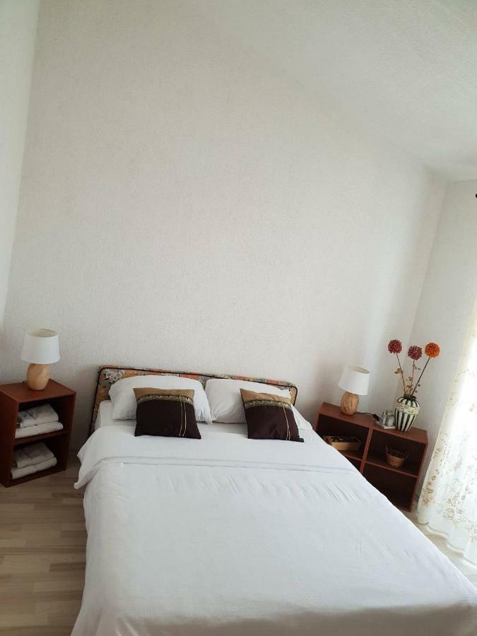 Island Of Pag Holiday Apartments Ngoại thất bức ảnh