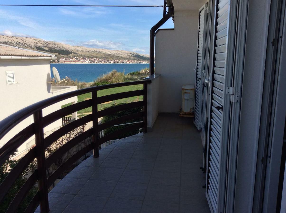Island Of Pag Holiday Apartments Ngoại thất bức ảnh
