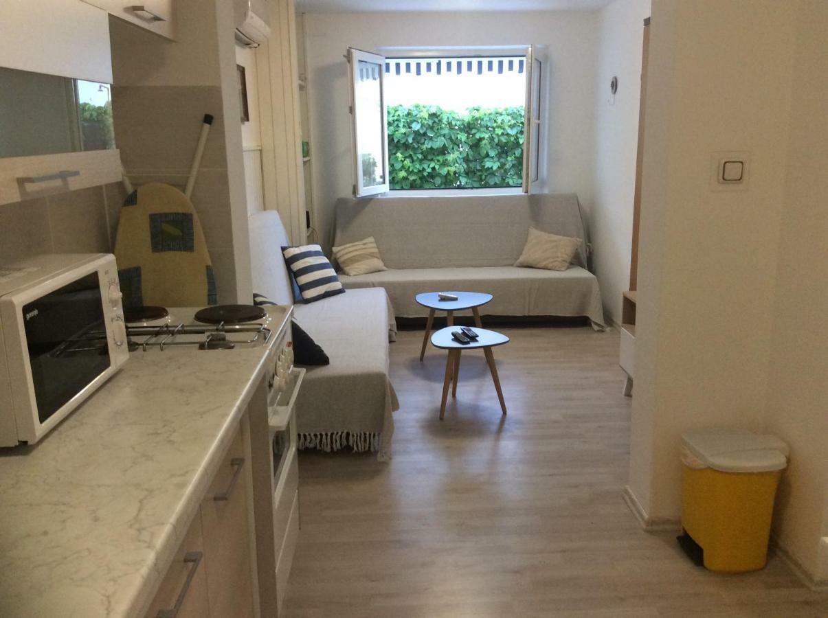 Island Of Pag Holiday Apartments Ngoại thất bức ảnh
