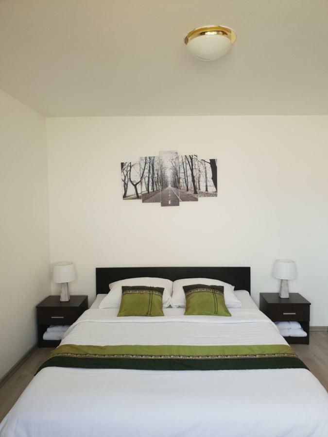 Island Of Pag Holiday Apartments Ngoại thất bức ảnh