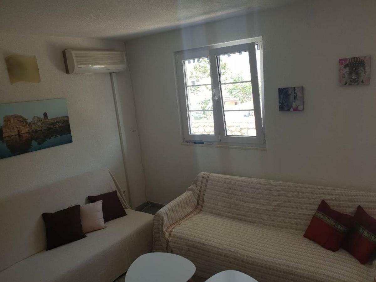 Island Of Pag Holiday Apartments Ngoại thất bức ảnh
