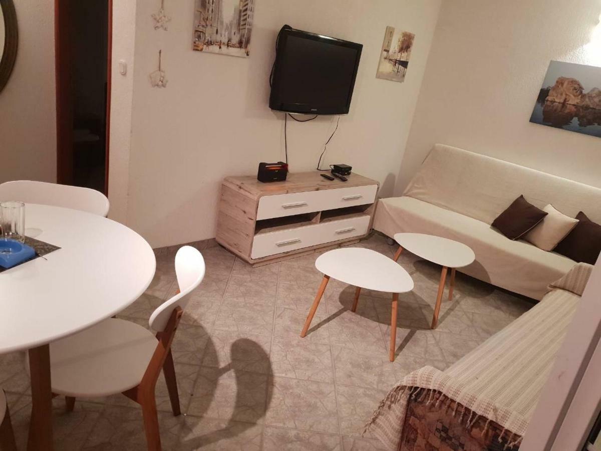 Island Of Pag Holiday Apartments Ngoại thất bức ảnh